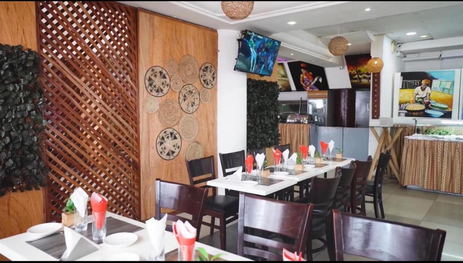 Nobila Airport Hotel Cotonou Extérieur photo