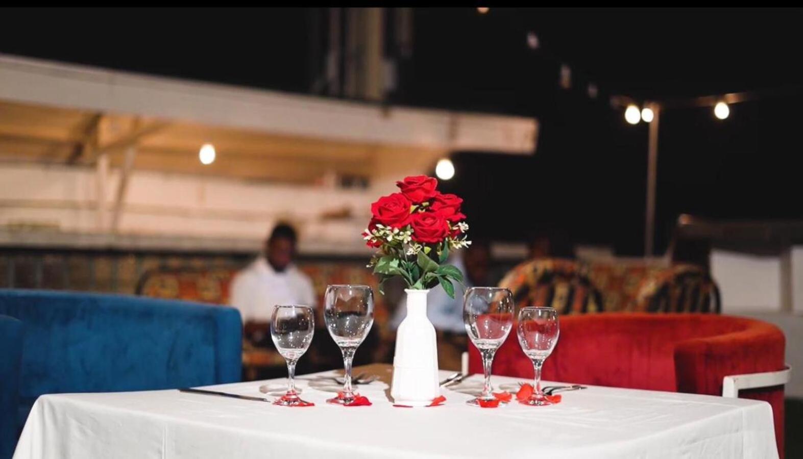 Nobila Airport Hotel Cotonou Extérieur photo