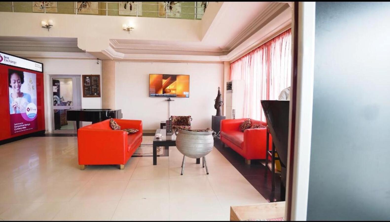 Nobila Airport Hotel Cotonou Extérieur photo