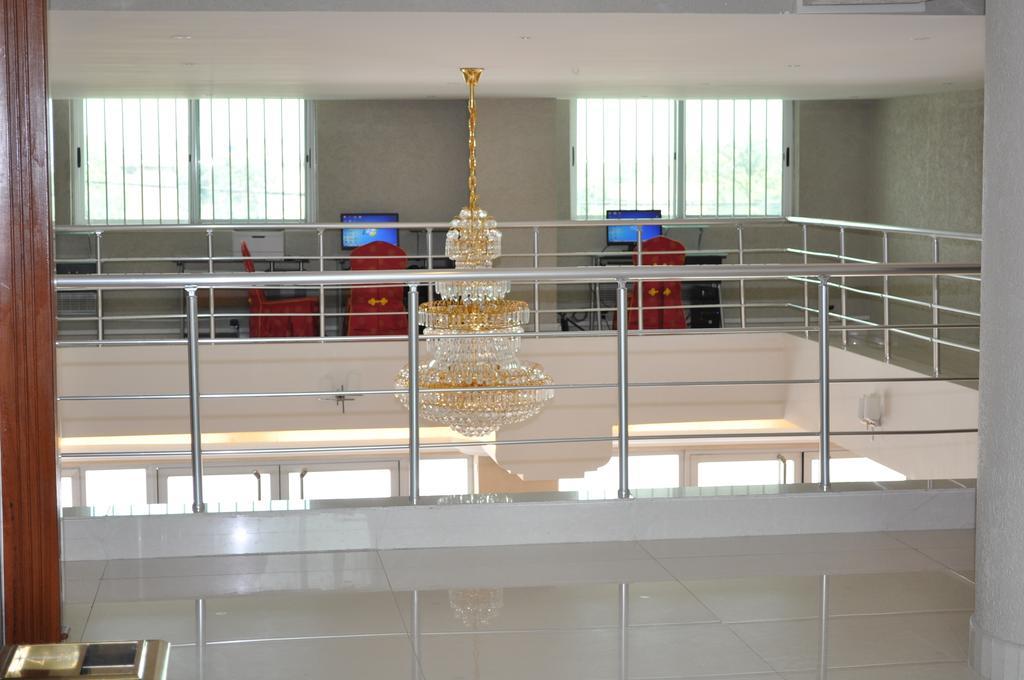 Nobila Airport Hotel Cotonou Extérieur photo