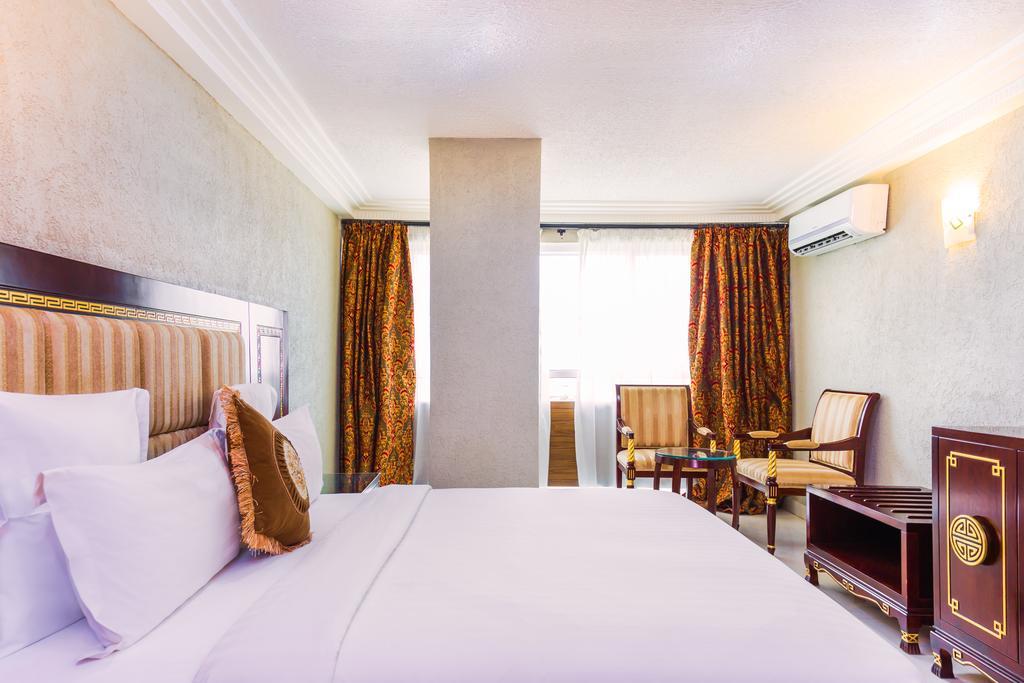 Nobila Airport Hotel Cotonou Extérieur photo