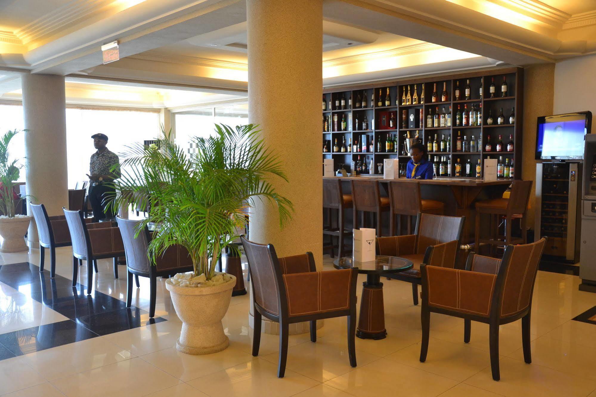 Nobila Airport Hotel Cotonou Extérieur photo