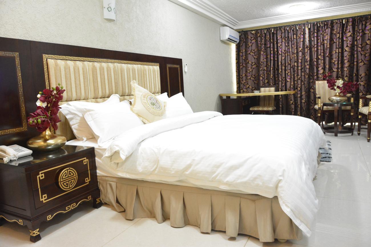 Nobila Airport Hotel Cotonou Extérieur photo